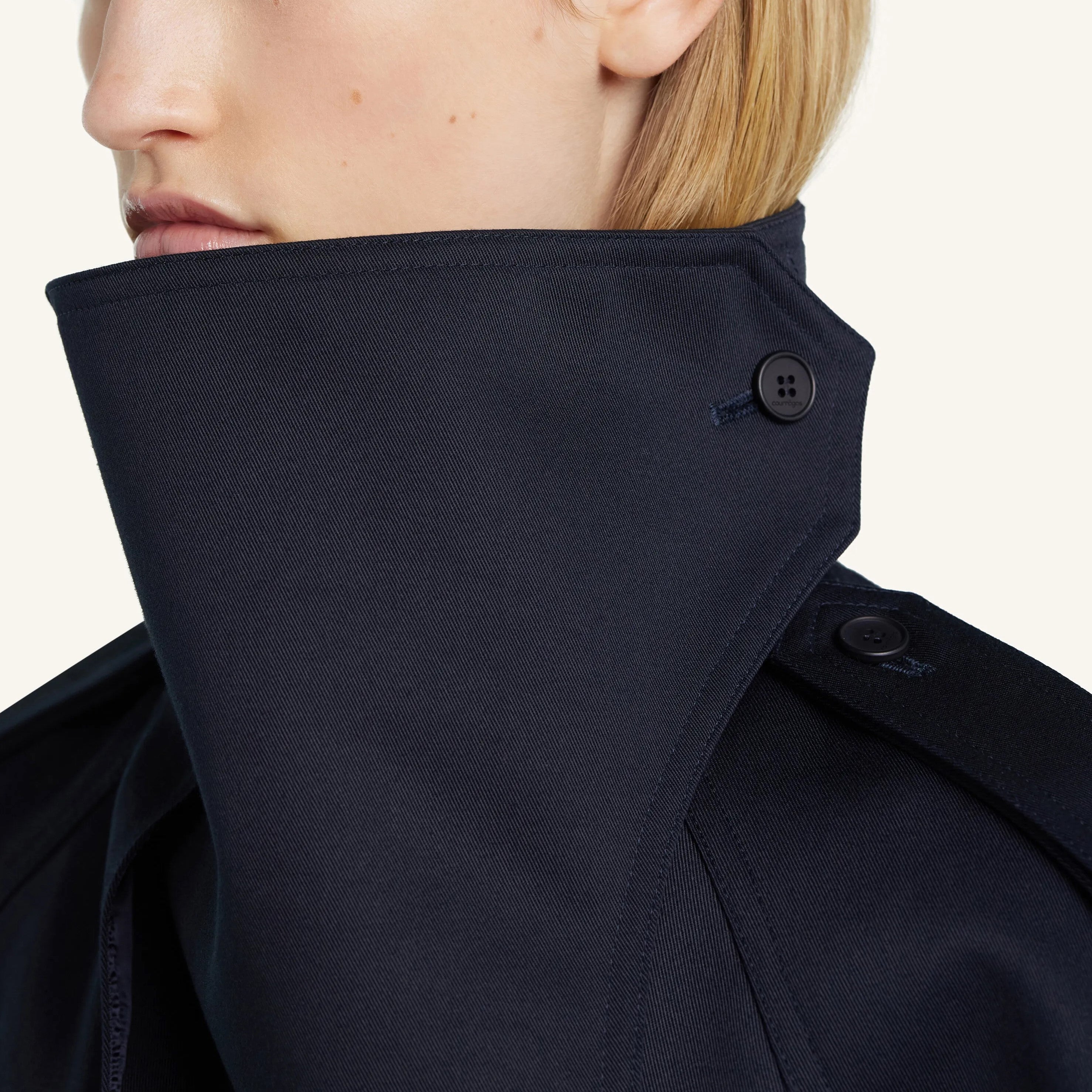 送料無料】Courrèges [クレージュ] / SHORT OBLIQUE TRENCH COAT