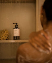 Miller Harris [ミラーハリス] / ROSE SILENCE HAND&BODY WASH(300ml)〔ローズ サイレンス ハンド＆ウォッシュ〕