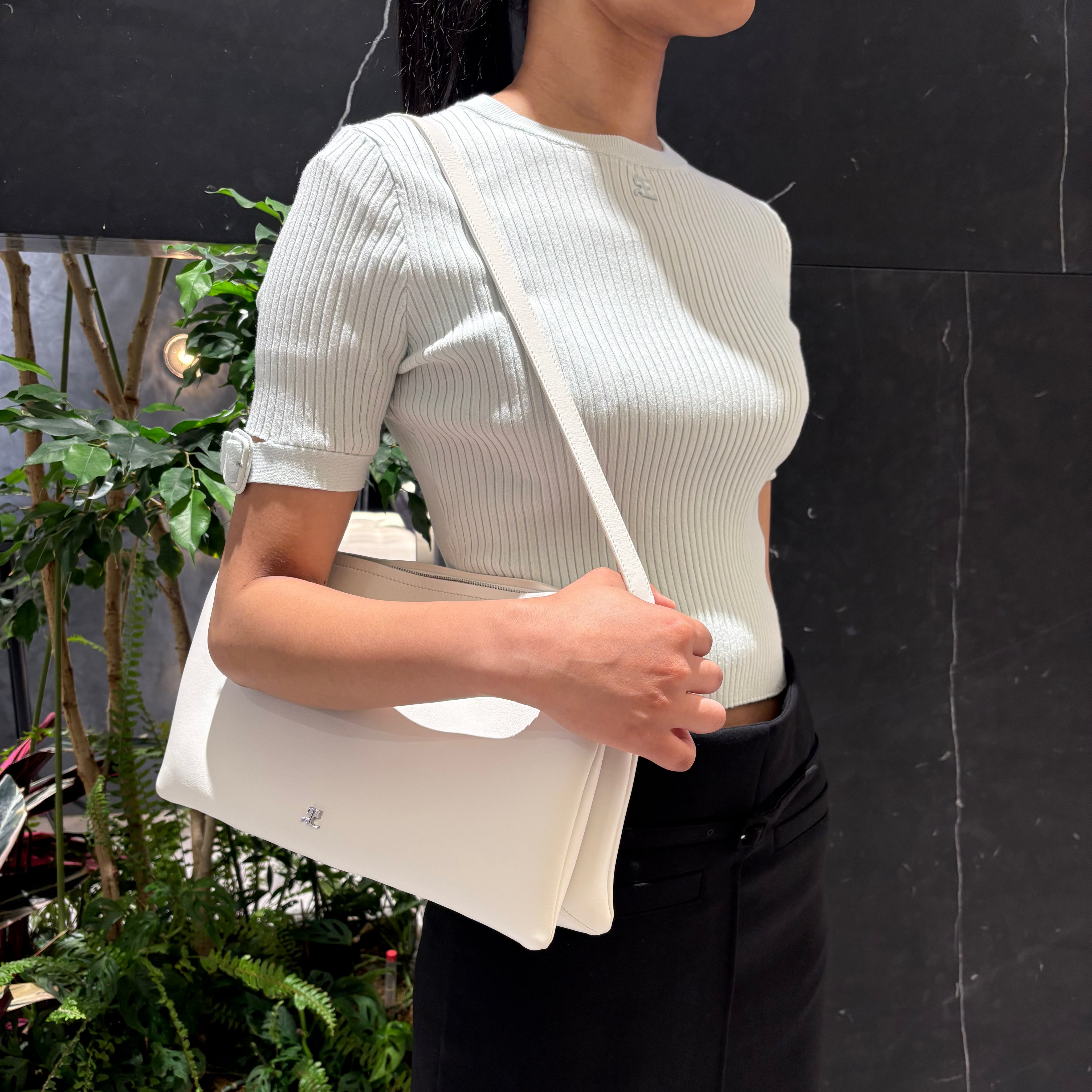 Courrèges [クレージュ] / CUFF LEATHER BAG (HERITAGE WHITE) 〔カフレザーバッグ〕