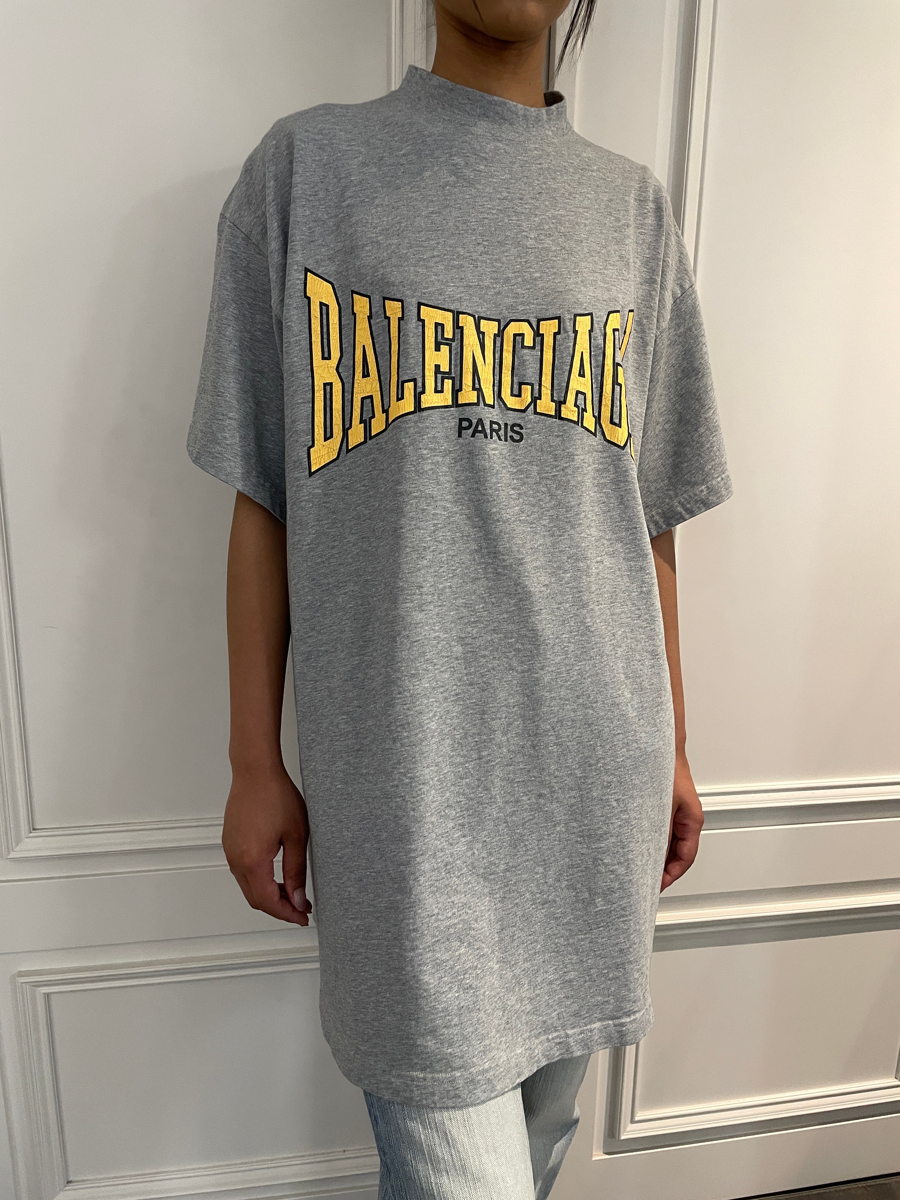 BALENCIAGA〔バレンシアガ〕/ OVERSIZED LOGO GRAPHIC T-SHIRT (GREY)〔オーバーサイズロゴグラフィックティーシャツ〕