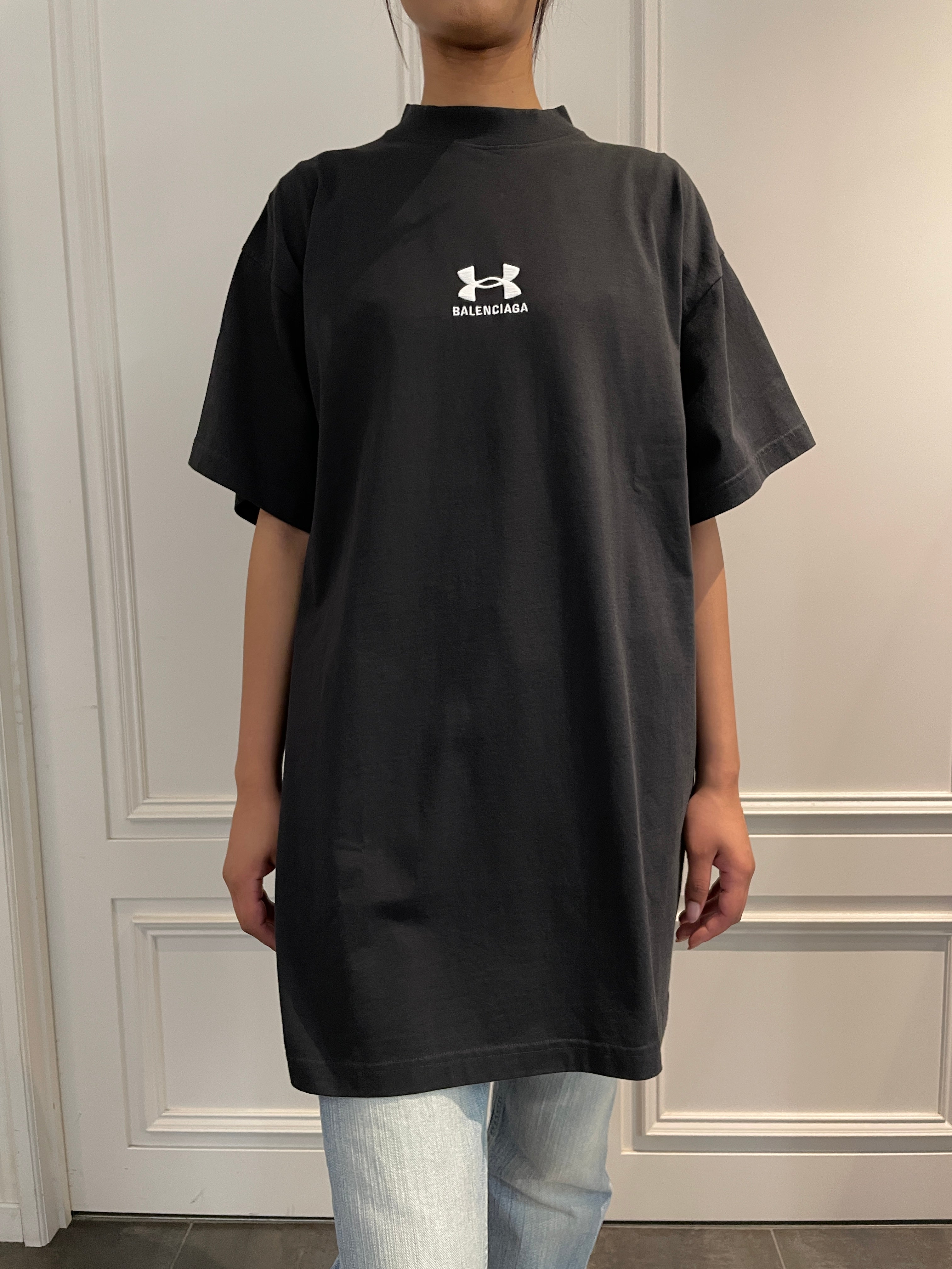 BALENCIAGA〔バレンシアガ〕/ UNDER ARMOUR OVERSIZED T-SHIRT (BLACK)〔アンダーアーマーオーバーサイズティーシャツ〕