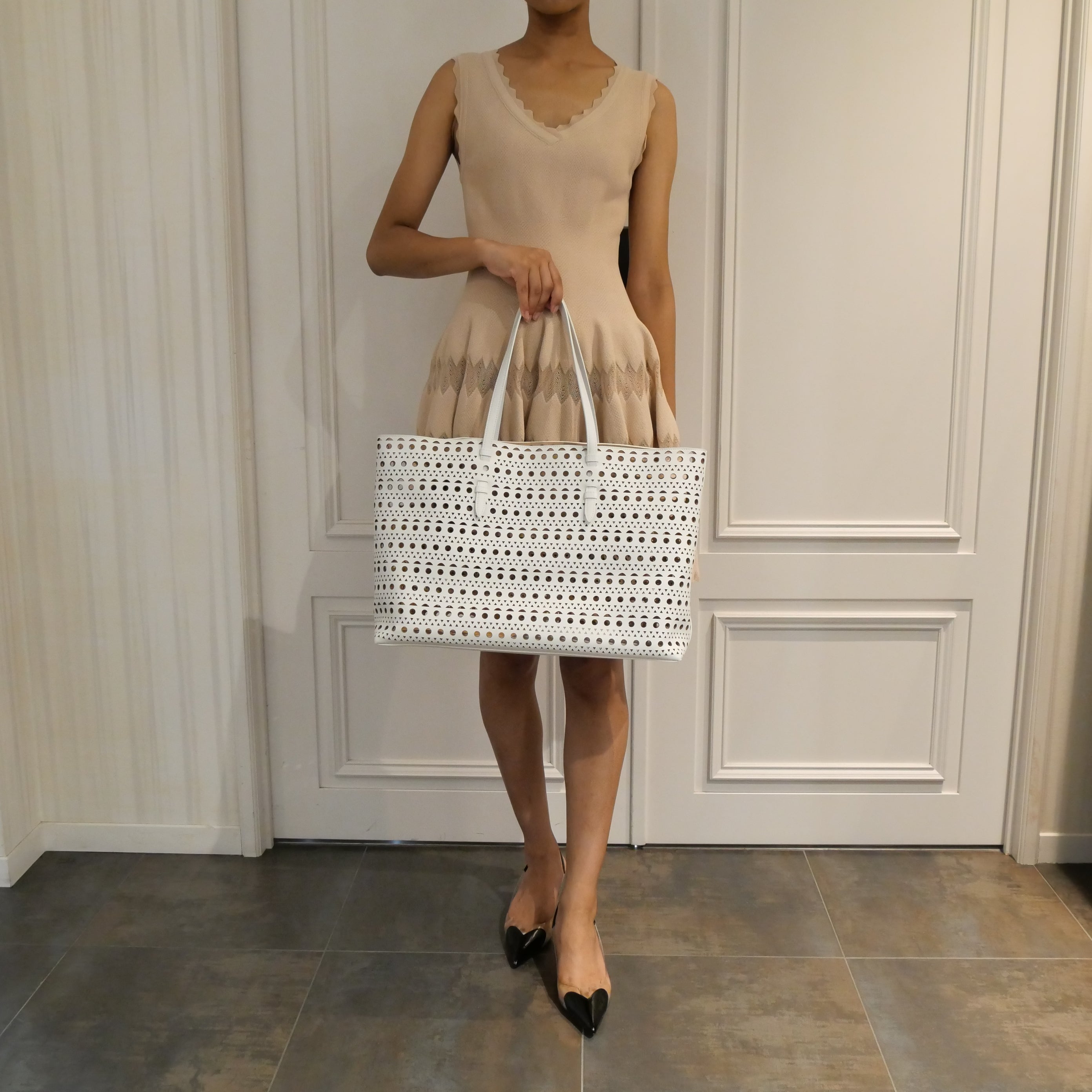 ALAÏA [アライア] / MINA 44 VIENNE BAG（WHITE）〔ミナ 44 ヴィエンヌ バッグ〕