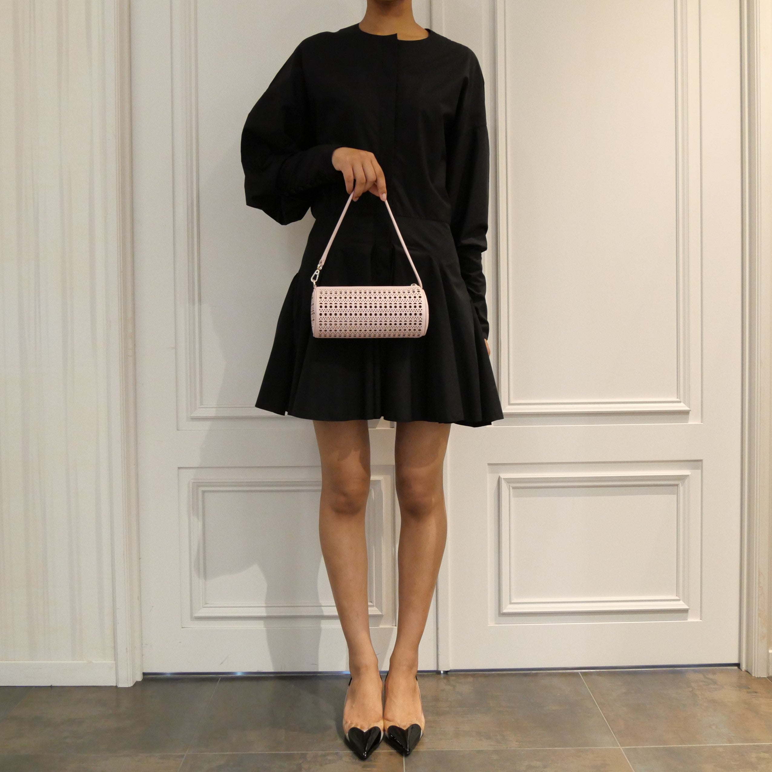 ALAÏA [アライア] / SMALL TUBE BAG〔スモールチューブバッグ〕（BABYPINK）