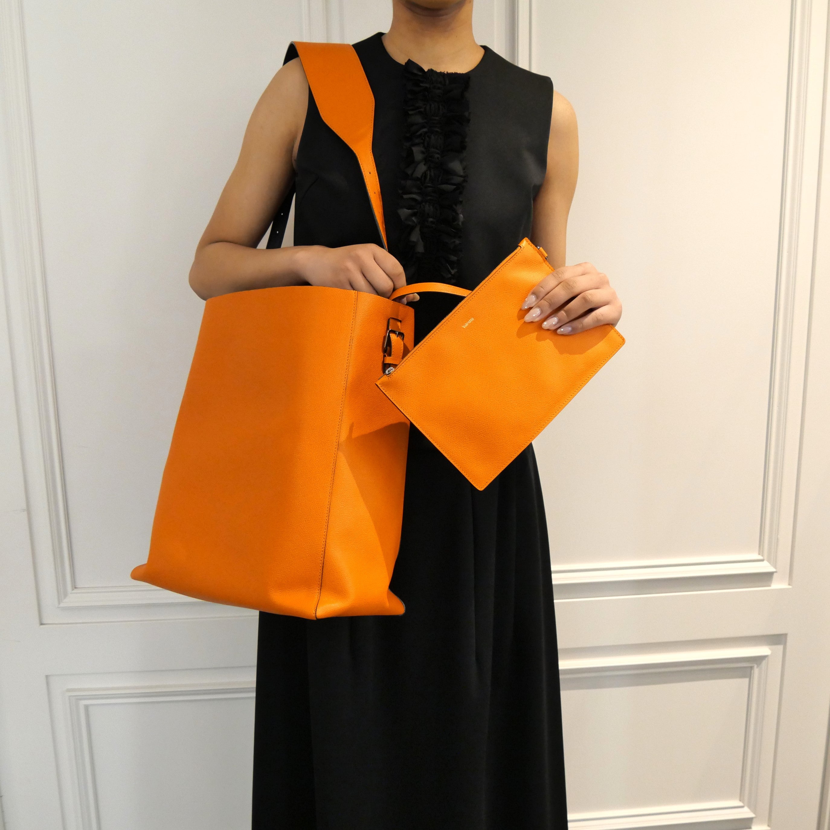 正規品・送料無料】Valextra / SOFT SACCA BUCKET BAG (ORANGE) | BOLS