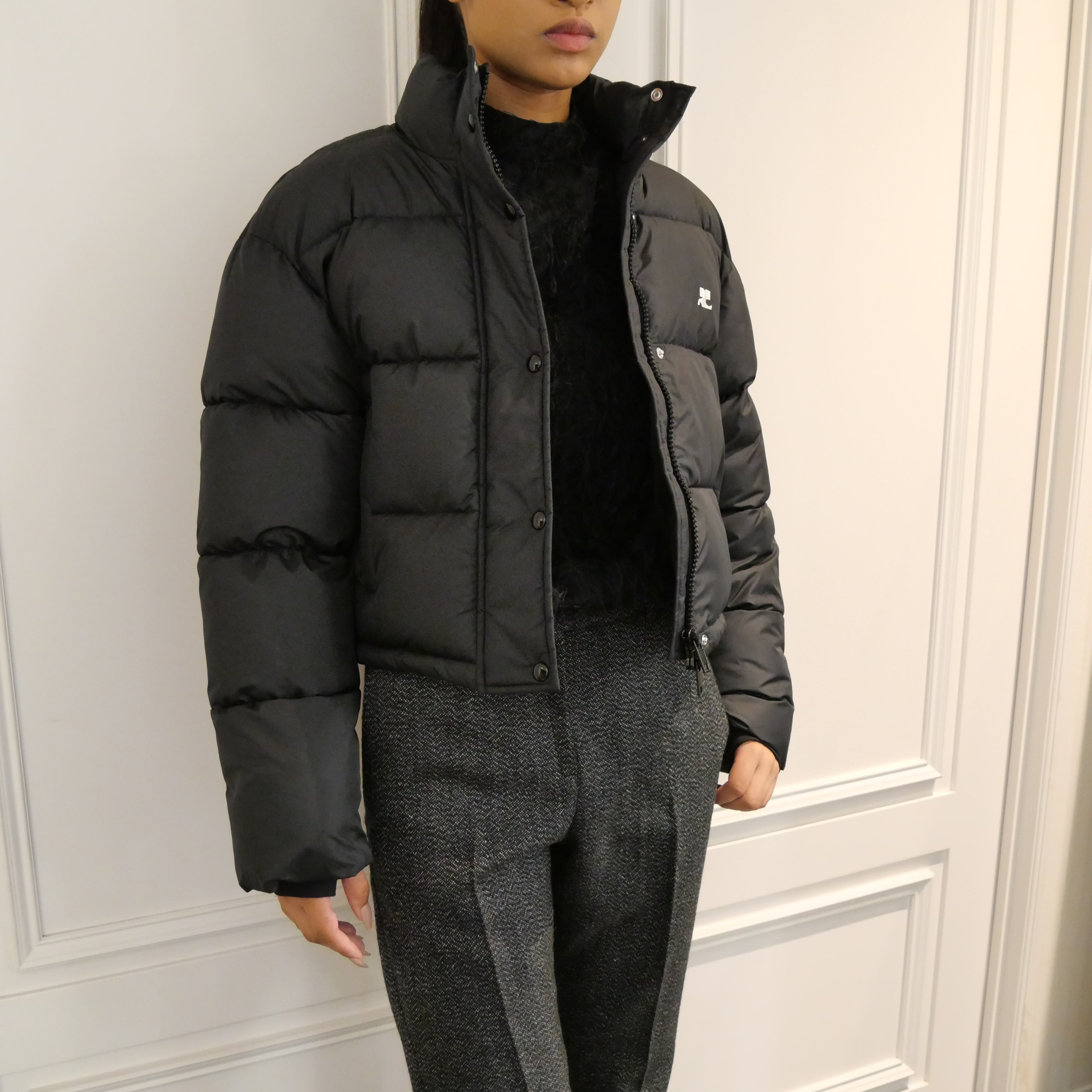 Courrèges [クレージュ] /  CROPPED PUFFER JACKET (BLACK)〔 クロップドパファージャケット〕