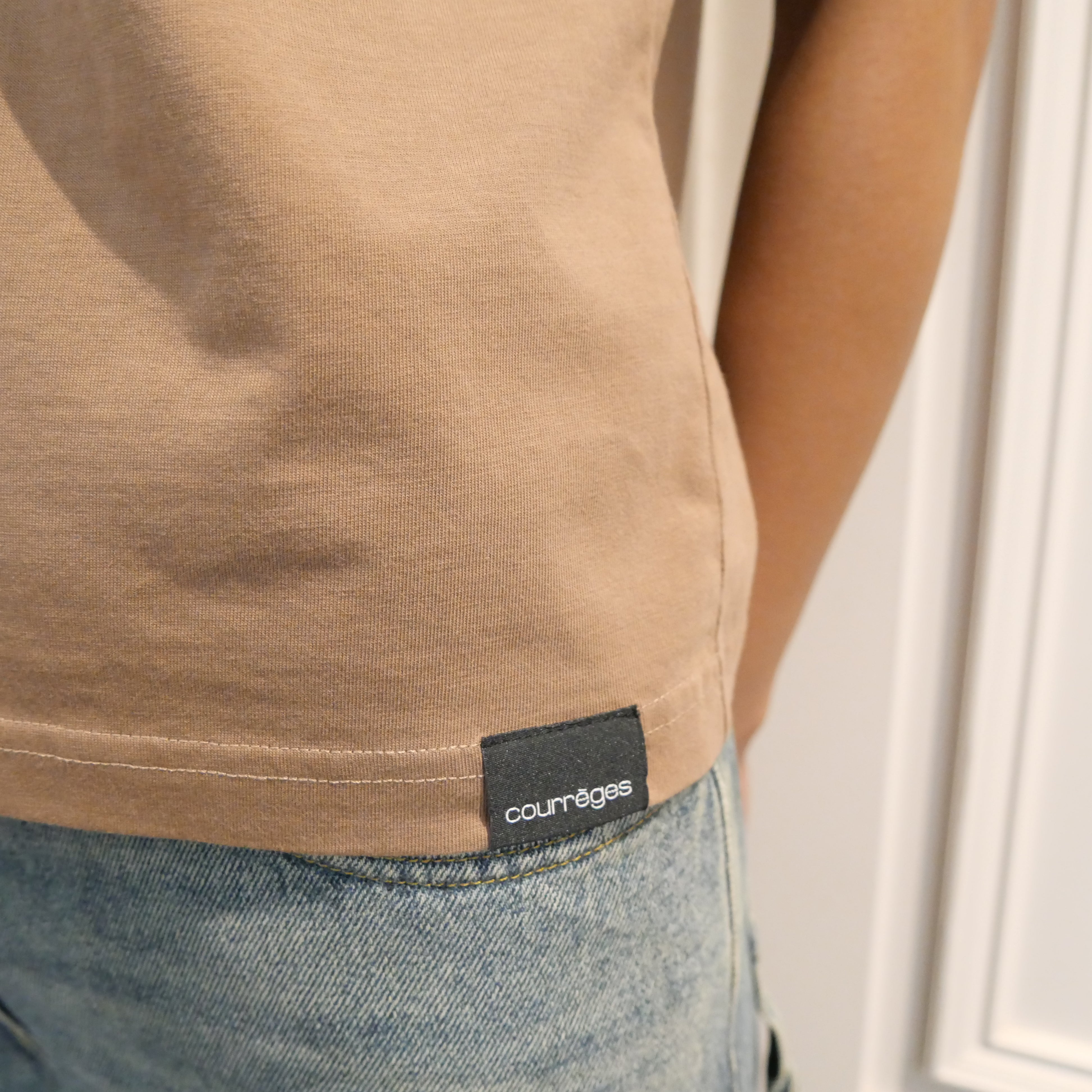Courrèges [クレージュ] /  EMBROIDERED T-SHIRT (MOCHA）〔エンブロイダリーティーシャツ〕