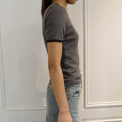 Courrèges [クレージュ] / SIGNATURE CONTRAST T-SHIRT (DARK GREY)〔 シグネチャーコントラストティーシャツ〕