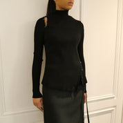 Courrèges [クレージュ] / OBLIQUE BUTONNED SWEATER (BLACK/BURGUNDY)〔オブリークボタンセーター〕