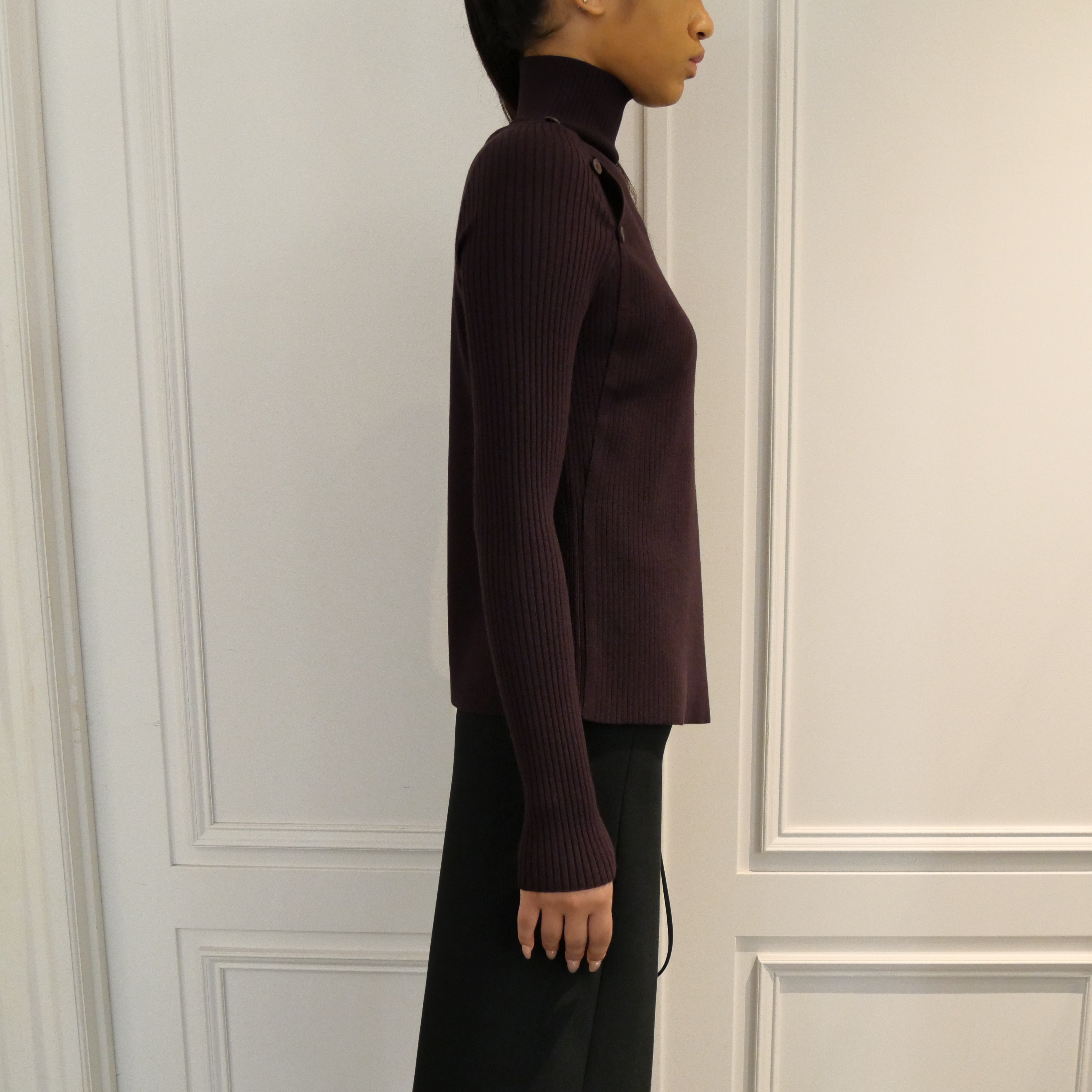 Courrèges [クレージュ] / OBLIQUE BUTONNED SWEATER (BLACK/BURGUNDY)〔オブリークボタンセーター〕