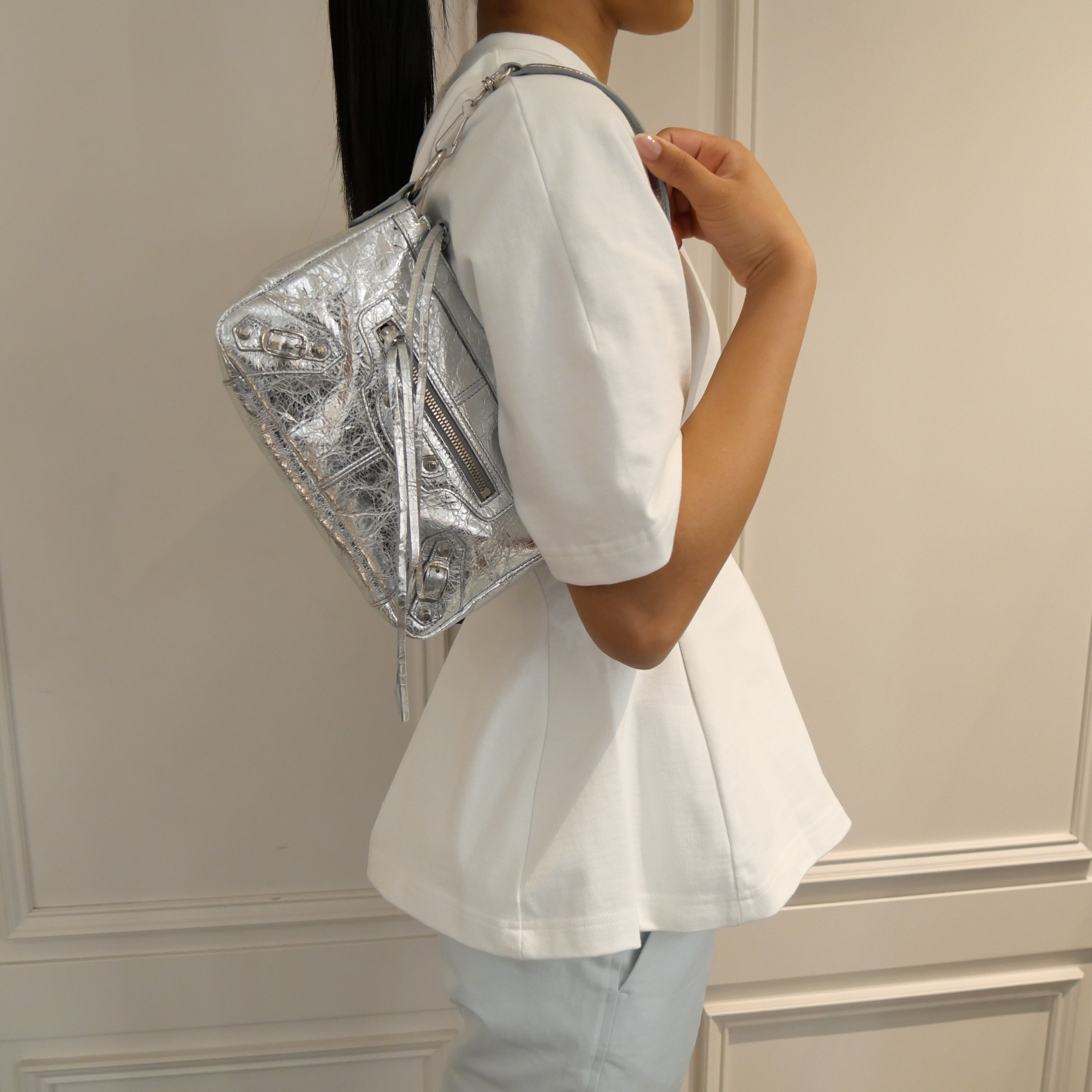 BALENCIAGA the City / バレンシアガ シティ　シルバー BALENCIAGA LE CITY MOTO MINI ｜バッグ｜シルバー | 公式通販 – BOLS