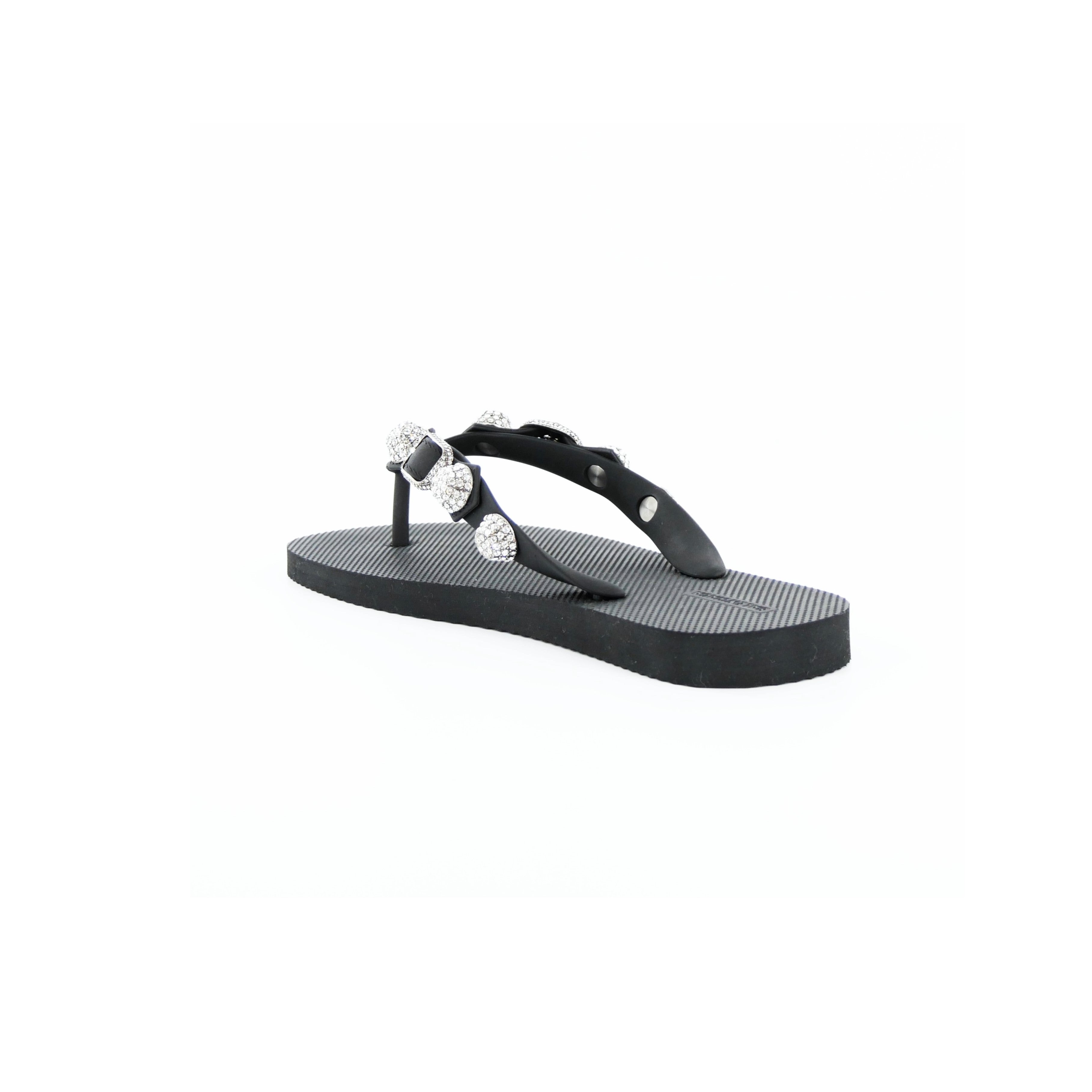 BALENCIAGA トング ビーチ サンダル バレンシアガ Cagole Studded Thong Sandals ブラック｜サンダル｜公式